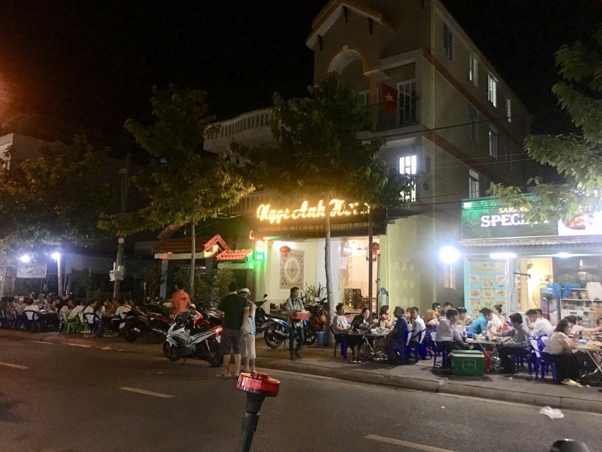 Ngoc Anh Hotel Chi Khu Co Ong Exterior foto